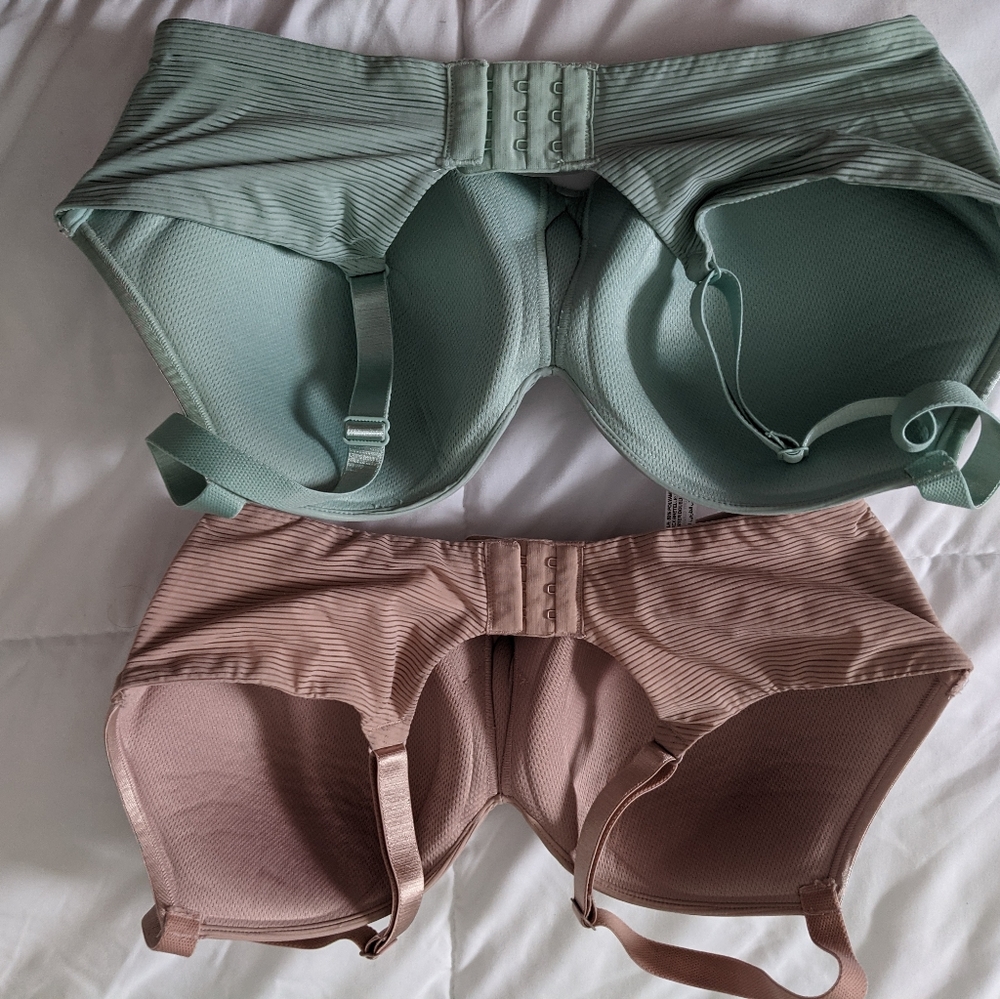 Set of 2 wireless pushup bras